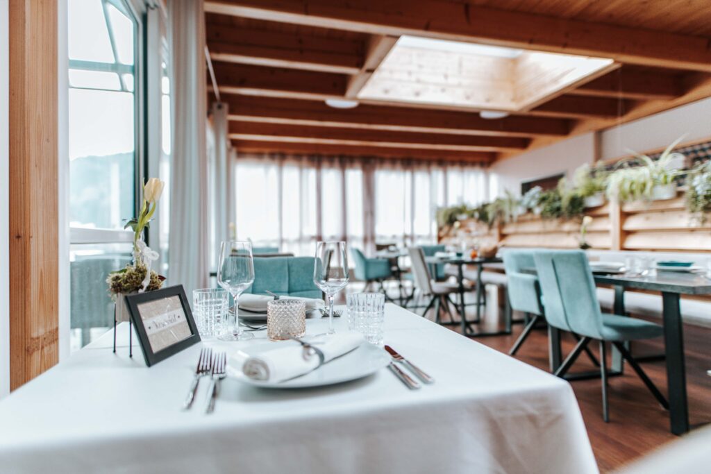 Werbefotografie Adelwöhrer - Architekturaufnahme des Speiseraumes