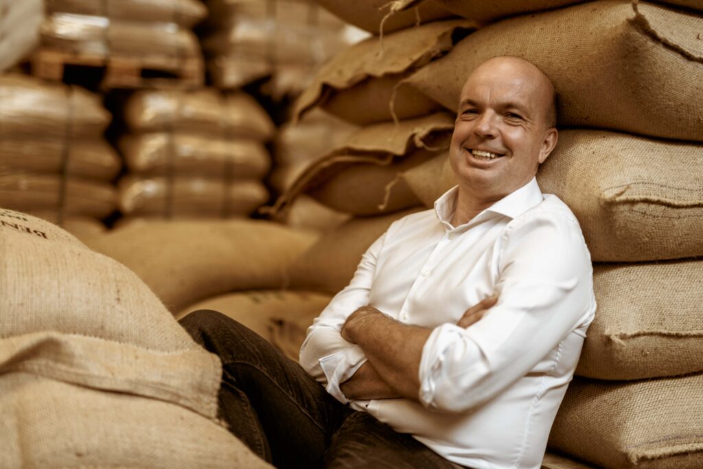 Werbefotografie FRED Kaffe - Portrait des Geschäftsführers in der Kaffeerösterei