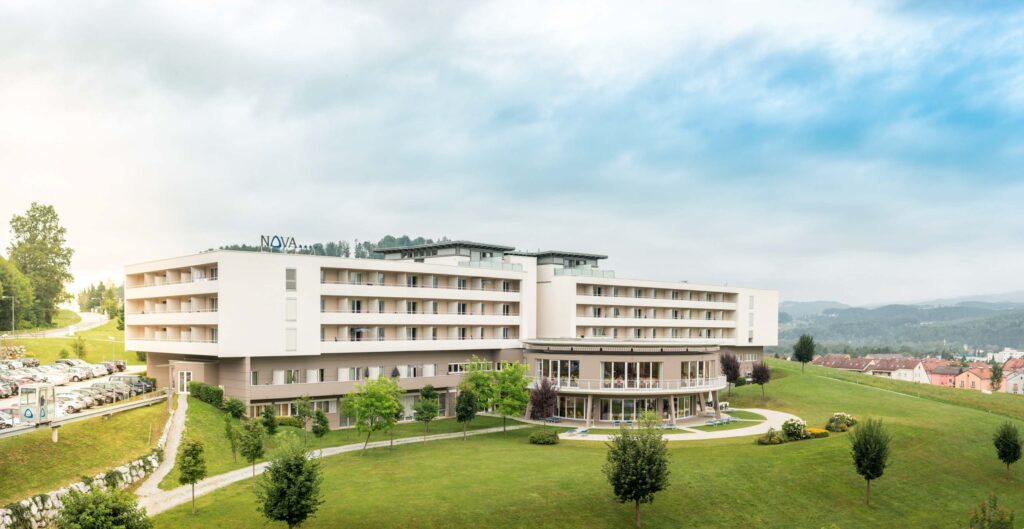 Werbefotografie Hotel & Therme Nova - Architekturaufnahme des Hotels