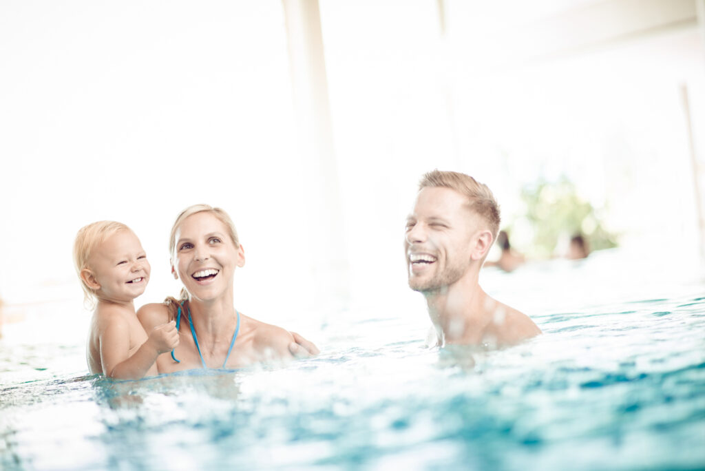 Werbefotografie Therme Nova - Innenbereich mit Models