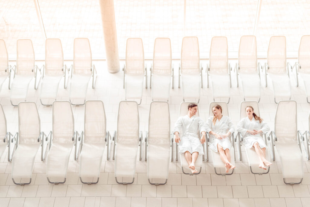 Werbefotografie Therme Nova - Innenbereich mit Models