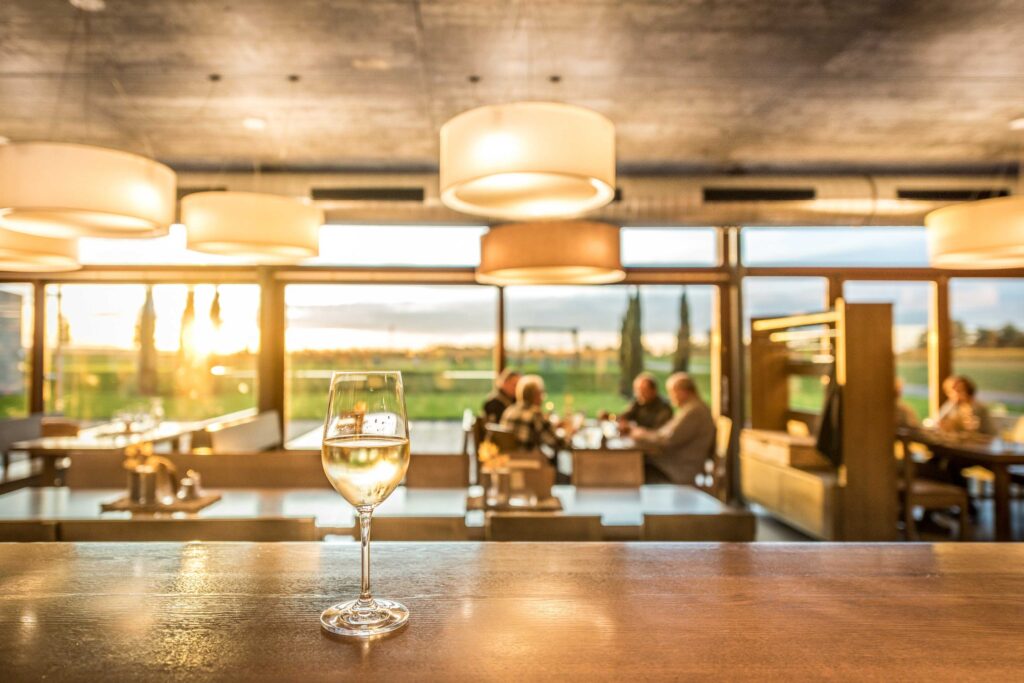 Werbefotografie- Architekturaufnahme des Verkostungsraums