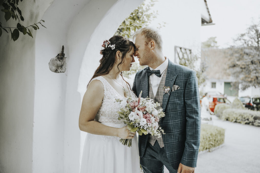 Hochzeitsfotografie- Porträtaufnahme eines Brautpaares
