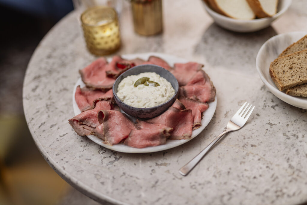 Werbefotografie/Foodfotografie eines Tellers mit Rindfleisch