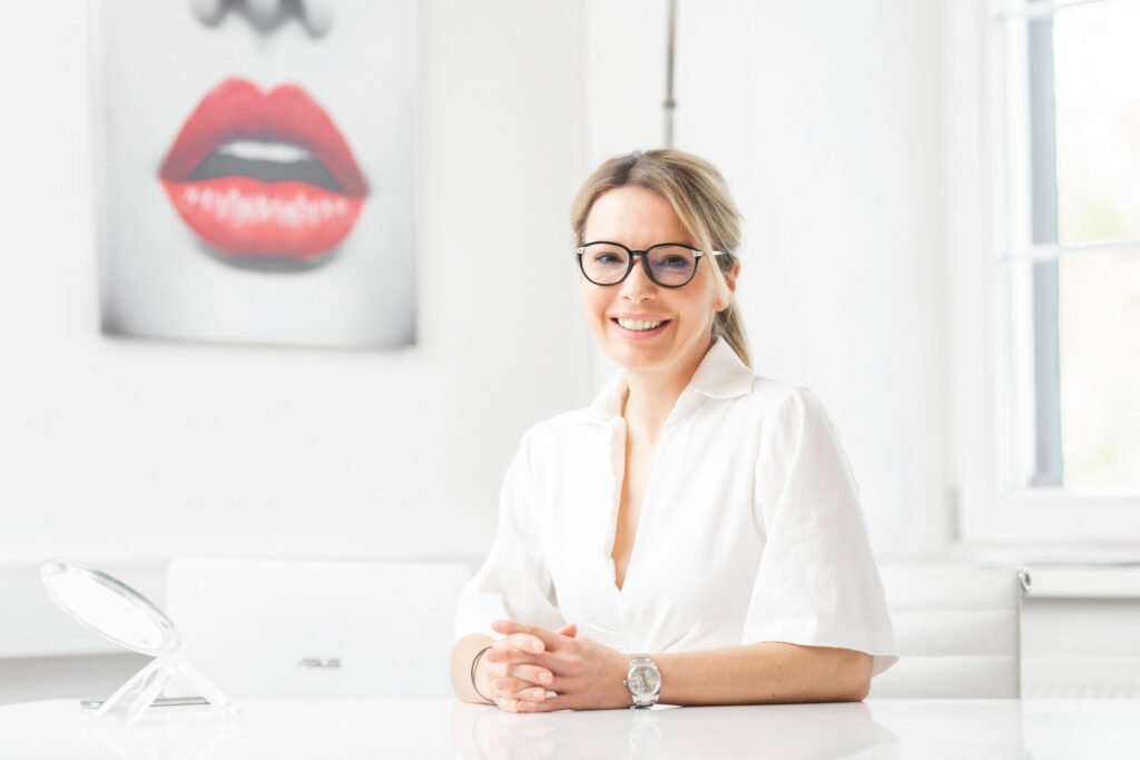 Werbefotografie für die Ordination Ma-Ra in Graz - Porträtaufnahme der Ärztin