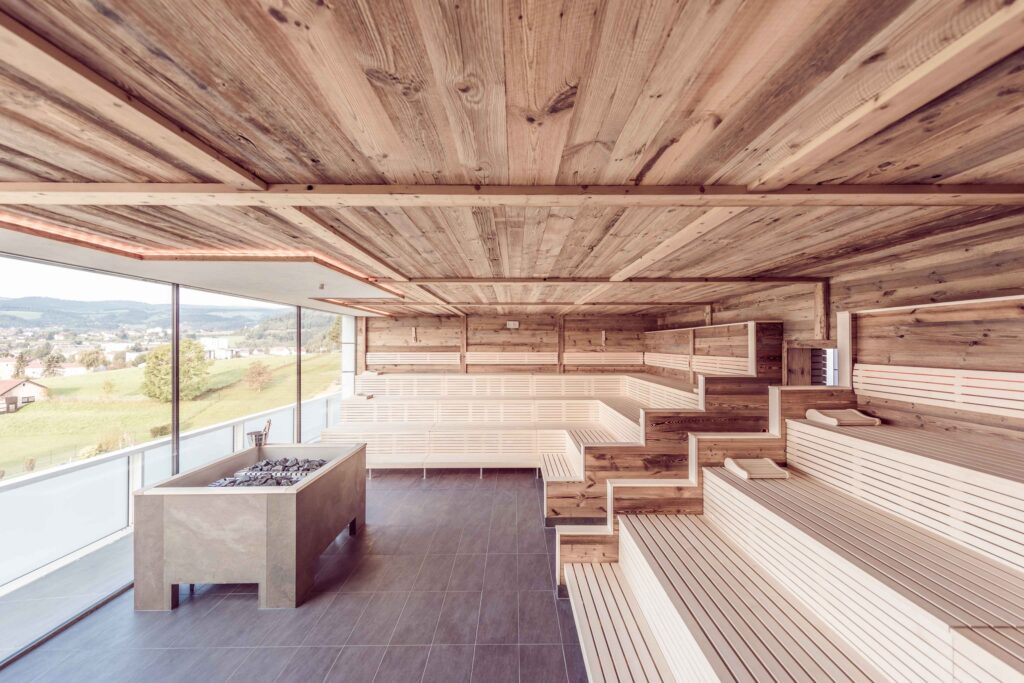 Werbefotografie/ Architekturaufnahme der Sauna/ Therme Nova