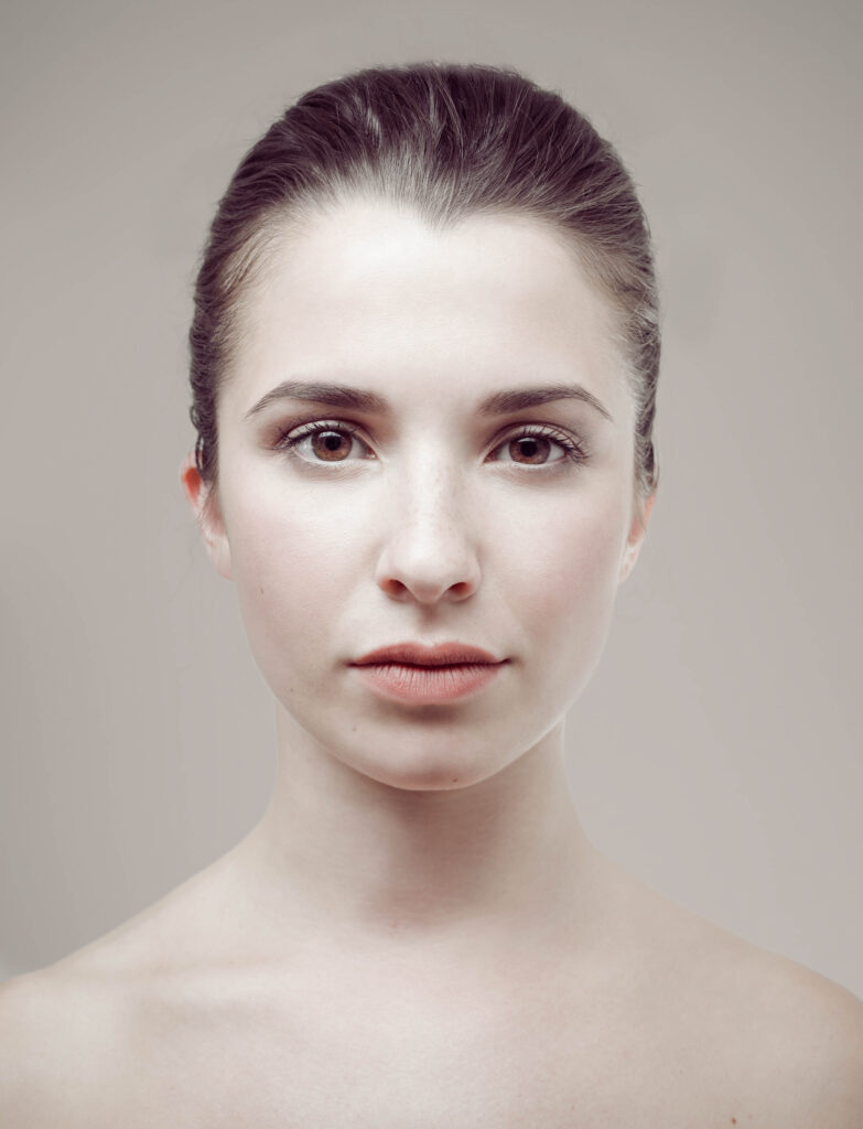 Werbefotografie "the aesthetics" - Porträtaufnahme einer jungen Frau